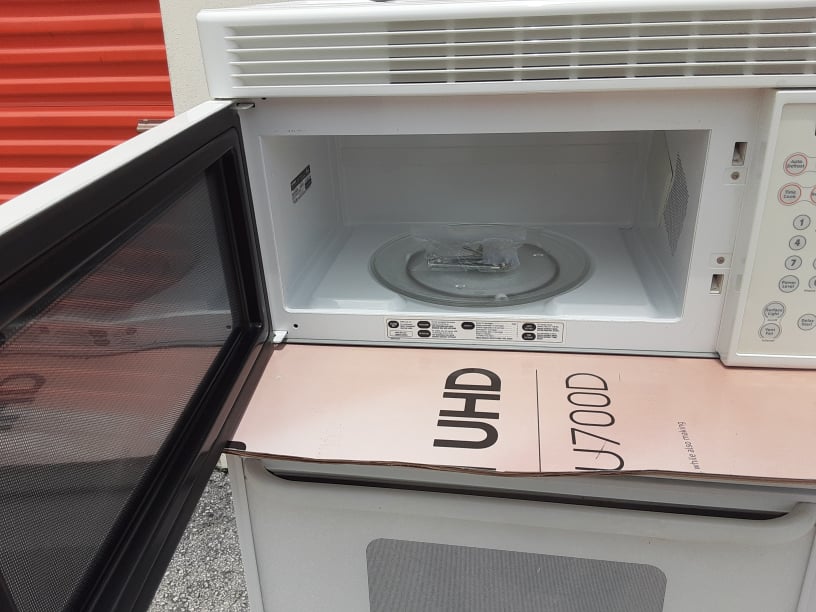 HotPoint Over-the-Range Microwave HotPoint Over-the-Range Microwave